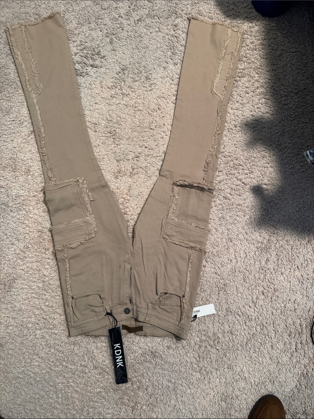 KDNK Men’s Skinny Cargo Jeans in Taupe
